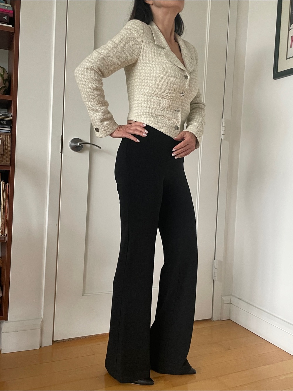 CHANEL Authentic Vintage Cream Tweed Cropped Jacket - Picture 2 of 14